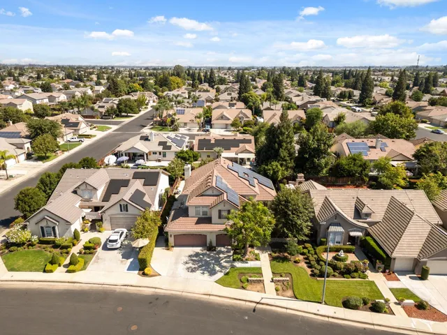 $675,000 | 3033 Hanson Avenue, Clovis, CA 93611