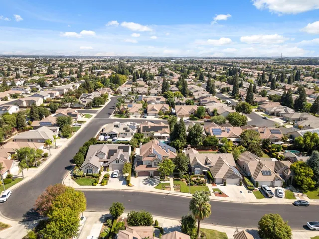 $675,000 | 3033 Hanson Avenue, Clovis, CA 93611