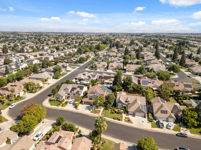 $675,000 | 3033 Hanson Avenue, Clovis, CA 93611
