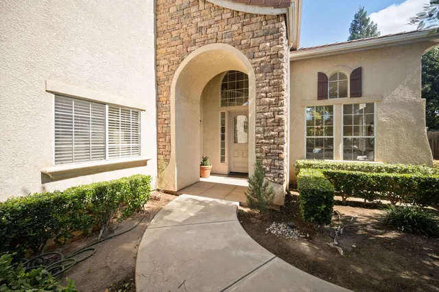 $675,000 | 3033 Hanson Avenue, Clovis, CA 93611