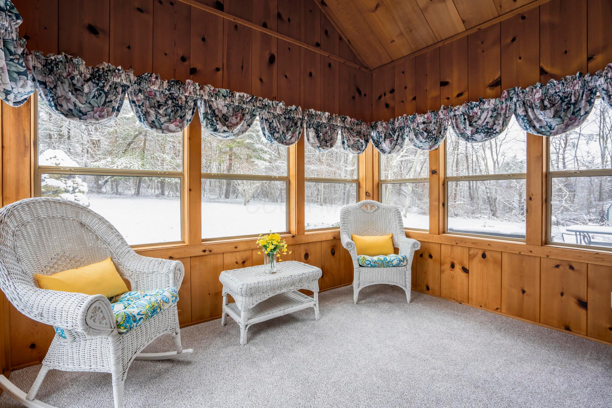 31610 Mays Road Logan, OH 43138 - Photo 22 of 47 3 season sun room