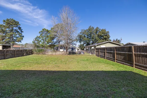 $1,900 | 196 Goldenrod, Livingston, TX 77351