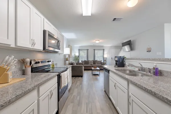 $1,900 | 196 Goldenrod, Livingston, TX 77351