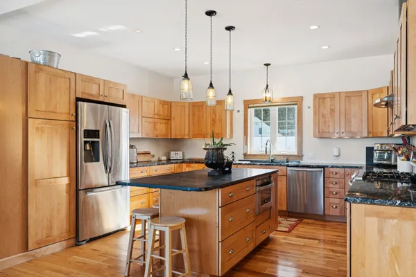 $949,000 | 118 Sawyer Hill Road, Canaan, NH 03741