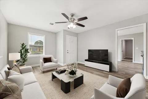 $245,000 | 5130 Ripplebrook Drive, Houston, TX 77045