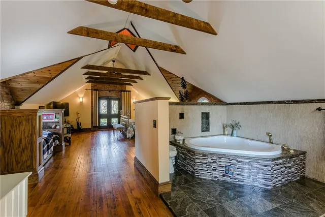 $995,000 | 18 Clearview Avenue, Parma, NY 14468