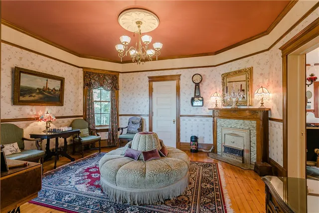 $995,000 | 18 Clearview Avenue, Parma, NY 14468