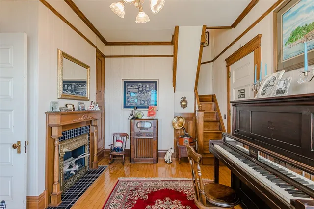 $995,000 | 18 Clearview Avenue, Parma, NY 14468