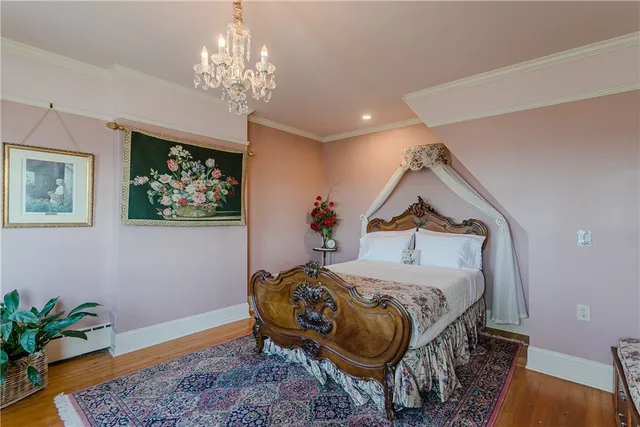 $995,000 | 18 Clearview Avenue, Parma, NY 14468