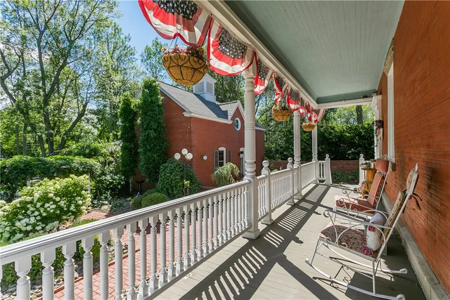 $995,000 | 18 Clearview Avenue, Parma, NY 14468