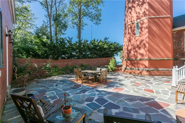 $995,000 | 18 Clearview Avenue, Parma, NY 14468