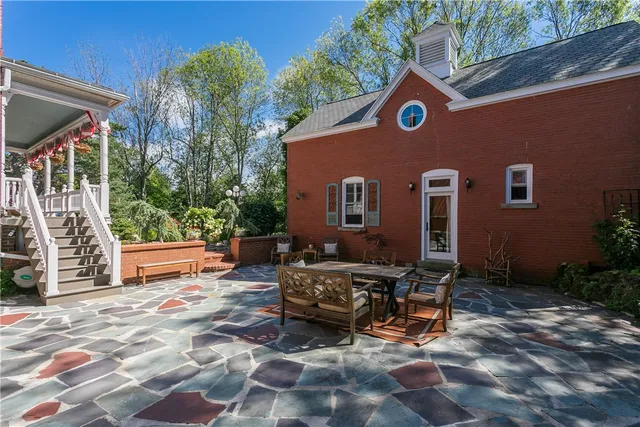 $995,000 | 18 Clearview Avenue, Parma, NY 14468