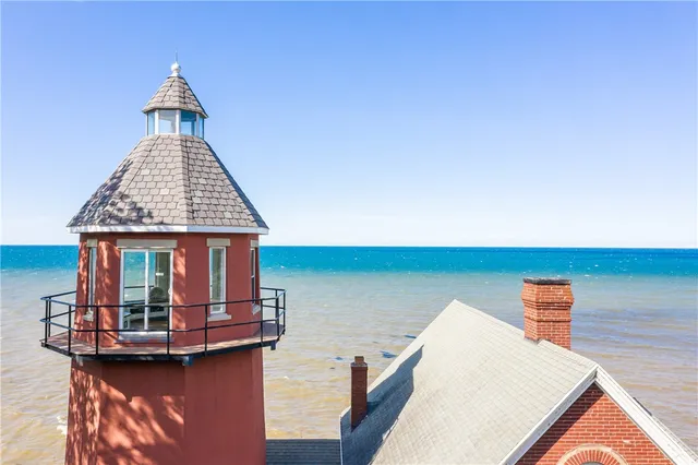 $995,000 | 18 Clearview Avenue, Parma, NY 14468