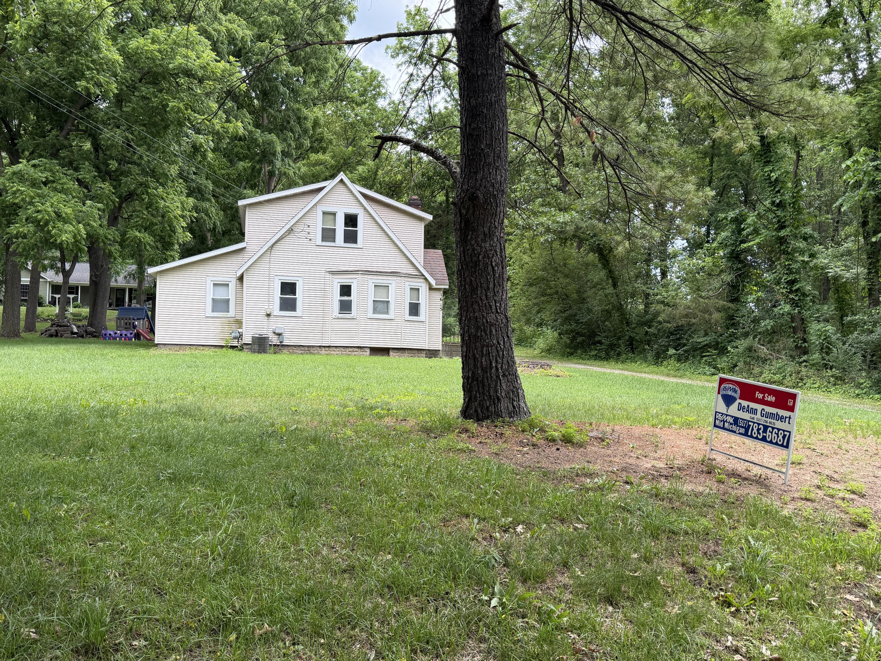 1615 Gilletts Lake Road Jackson, MI 49201 - Photo 2 of 12 IMG_6254