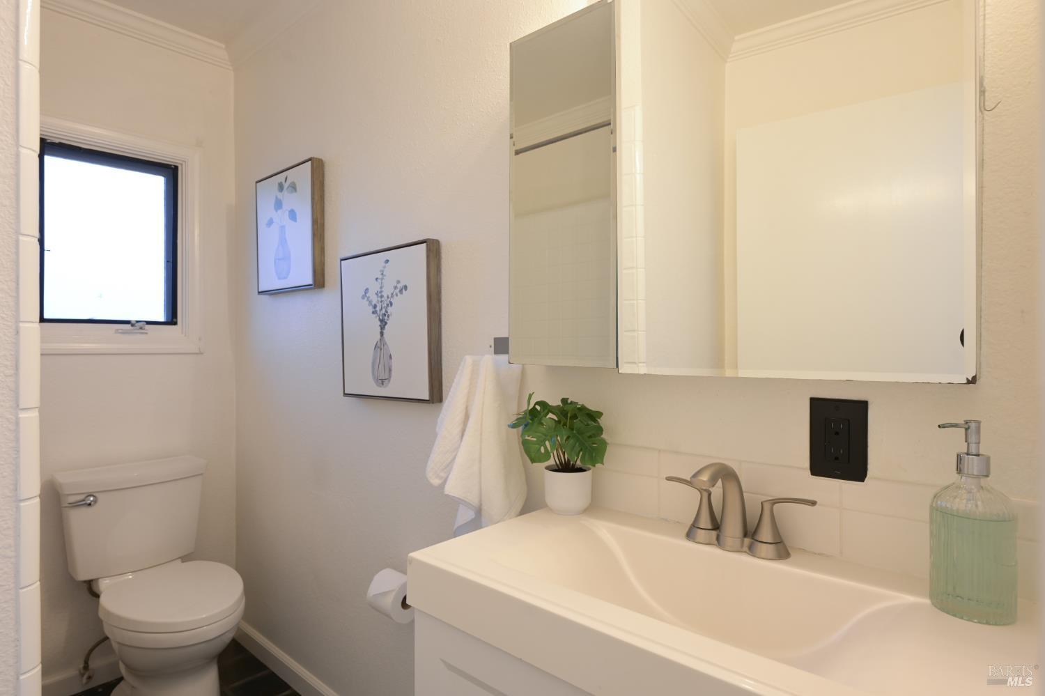 2111 Humboldt Street Santa Rosa, CA 95404 - Photo 15 of 27