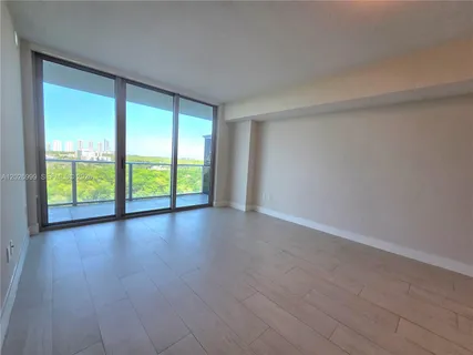 $629,900 | 16385 Biscayne Boulevard, Unit 1019, North Miami Beach, FL 33160