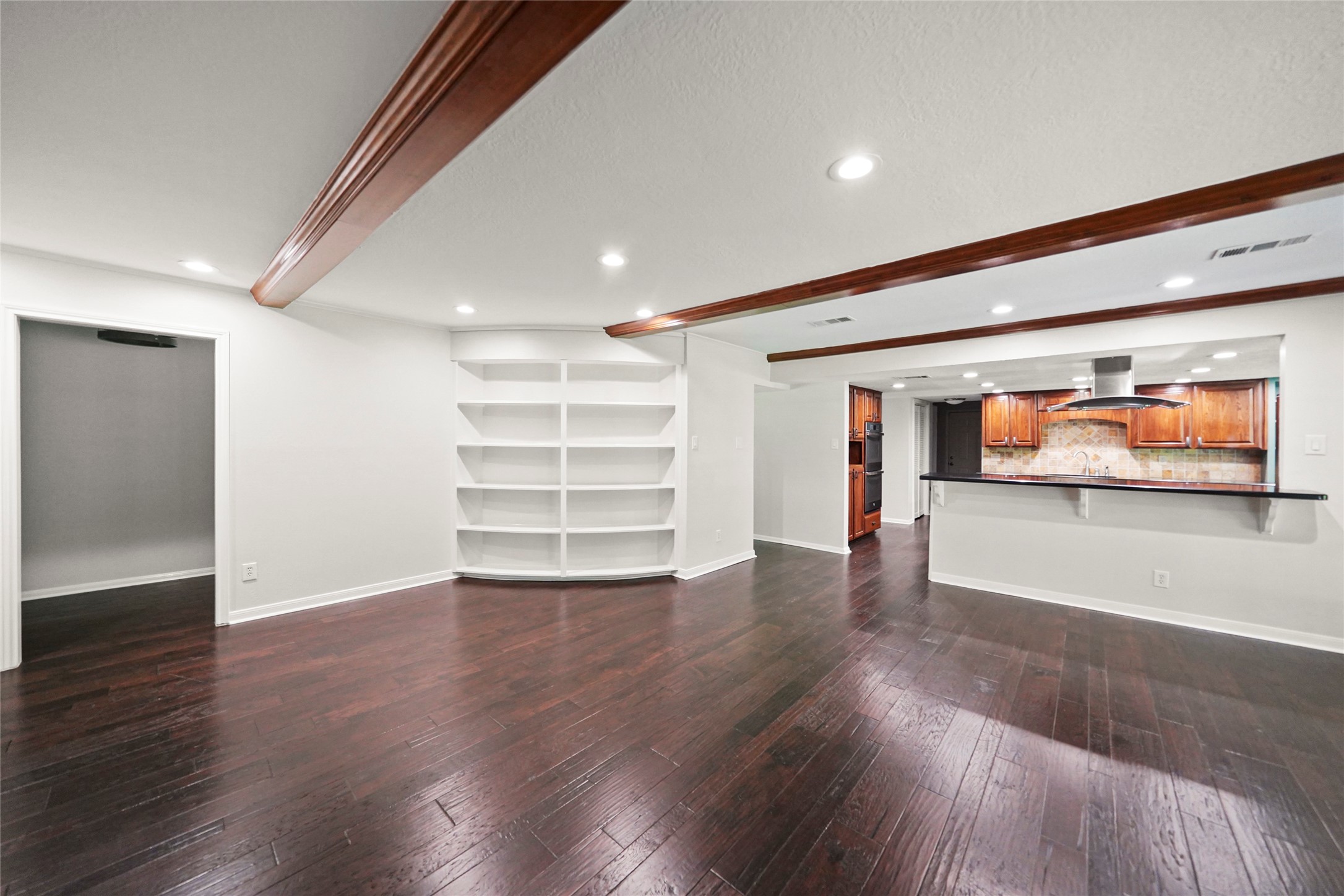 14443 Lyric Road Conroe, TX 77302 - Photo 15 of 49 Family room