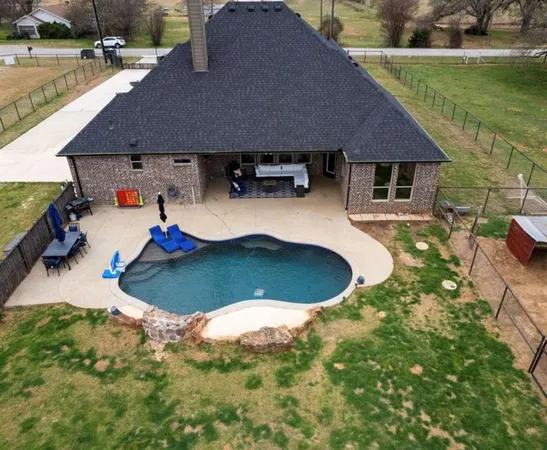 $680,000 | 294 County Road 3386, Paradise, TX 76073