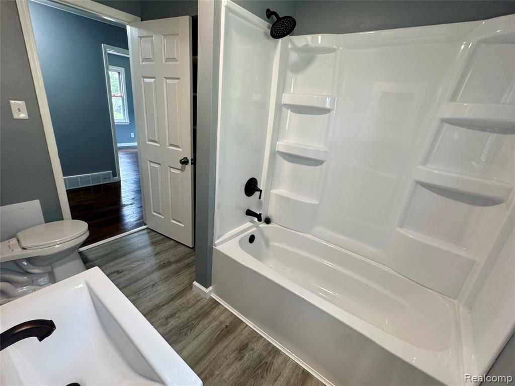5220 Western Road Flint, MI 48506 - Photo 13 of 20