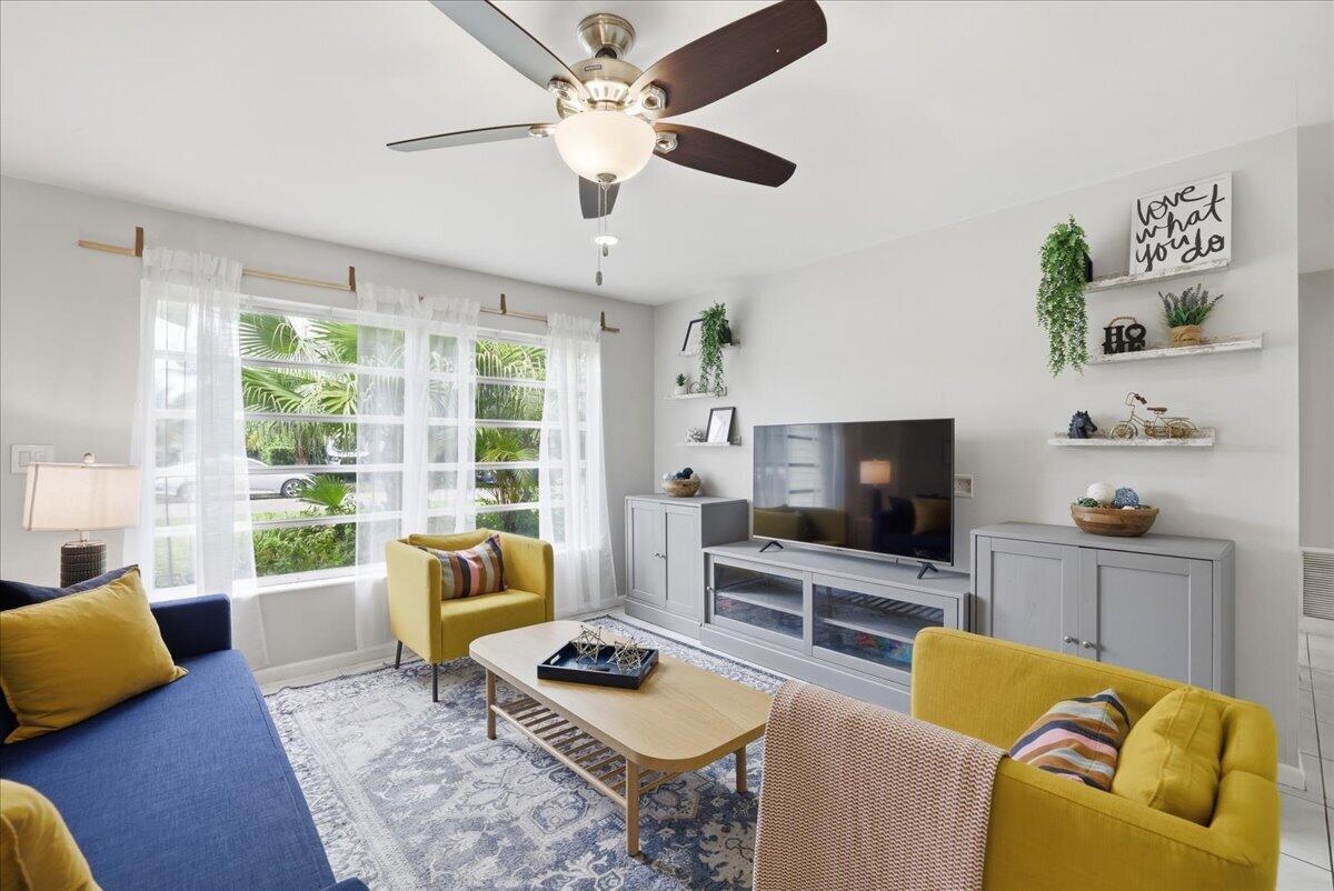 583 Northwest 12th Terrace Boca Raton, FL 33486 - Photo 11 of 31 04-8I8A5019