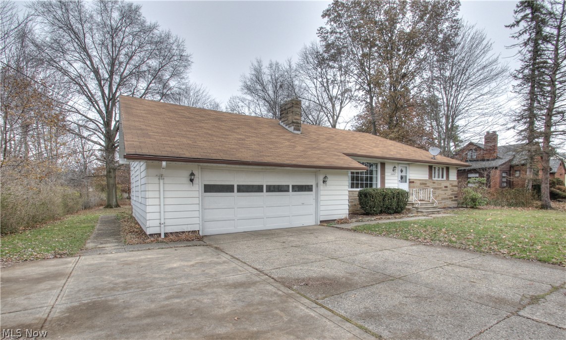 25847 Highland Road Cleveland, OH 44143 - Photo 2 of 34