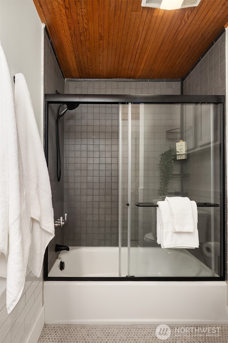 5519 18th Avenue South Seattle, WA 98108 - Photo 20 of 32 a bathroom with a shower