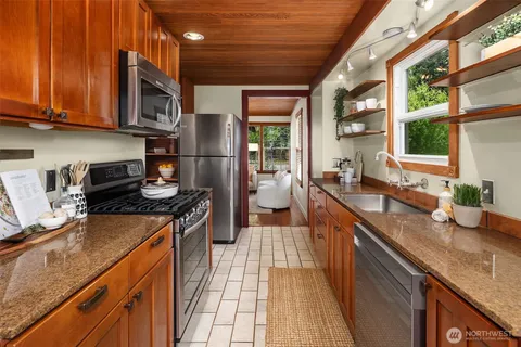 $849,000 | 5519 18th Avenue South, Seattle, WA 98108