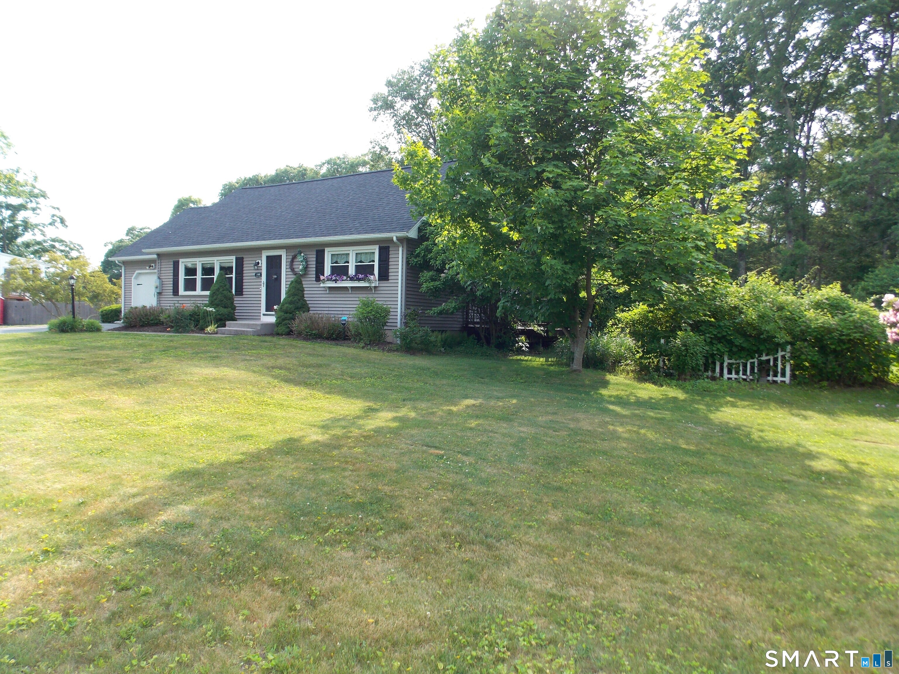 148 Pompeo Road Thompson, CT 06255 - Photo 2 of 4