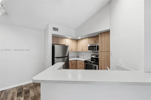 $1,800 | 437 Vista Isles Drive, Unit 2224, Sunrise, FL 33325