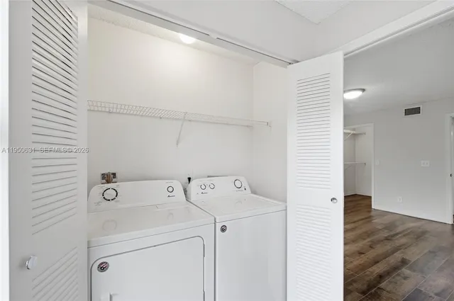 $1,800 | 437 Vista Isles Drive, Unit 2224, Sunrise, FL 33325