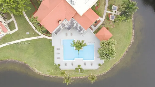 $1,800 | 437 Vista Isles Drive, Unit 2224, Sunrise, FL 33325