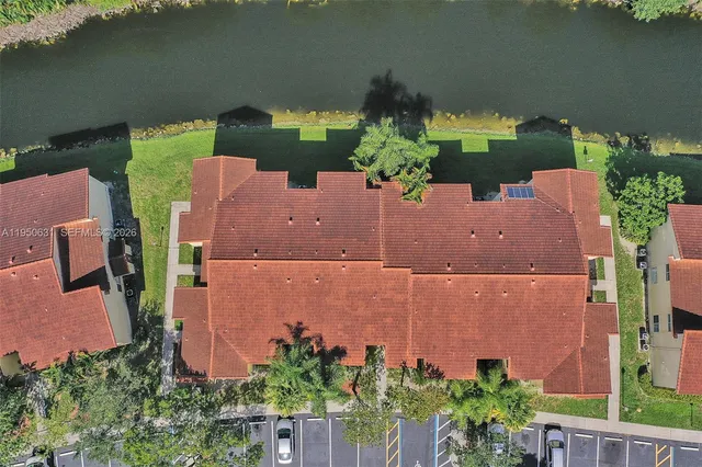 $1,800 | 437 Vista Isles Drive, Unit 2224, Sunrise, FL 33325