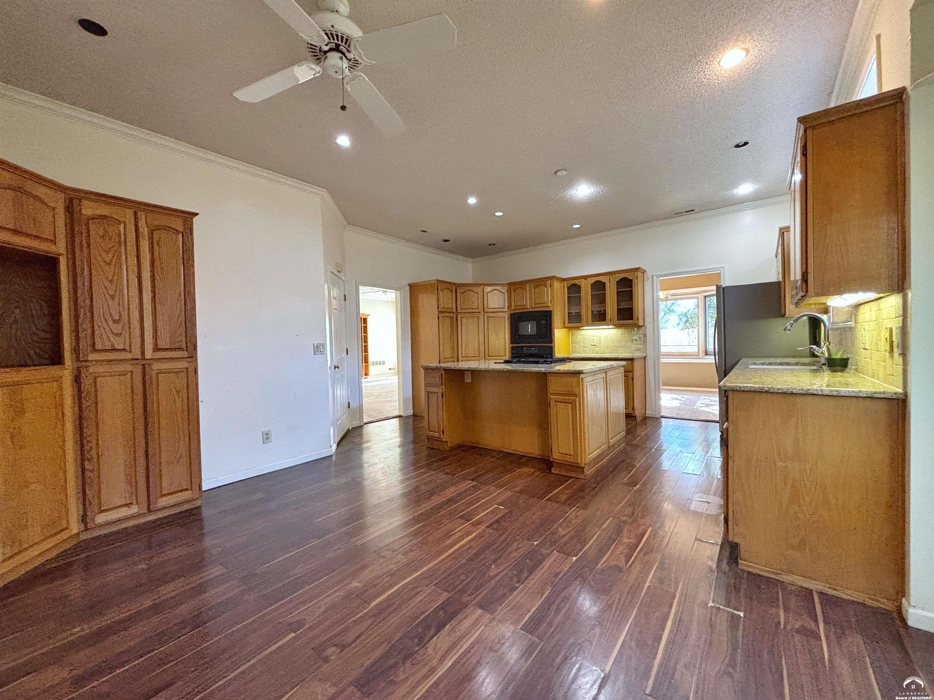 3007 Trail Road Lawrence, KS 66049 - Photo 24 of 70