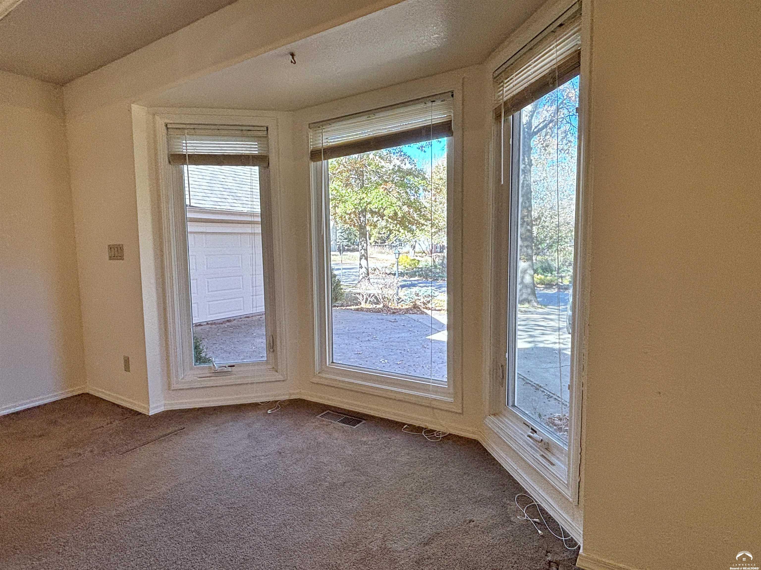 3007 Trail Road Lawrence, KS 66049 - Photo 28 of 70