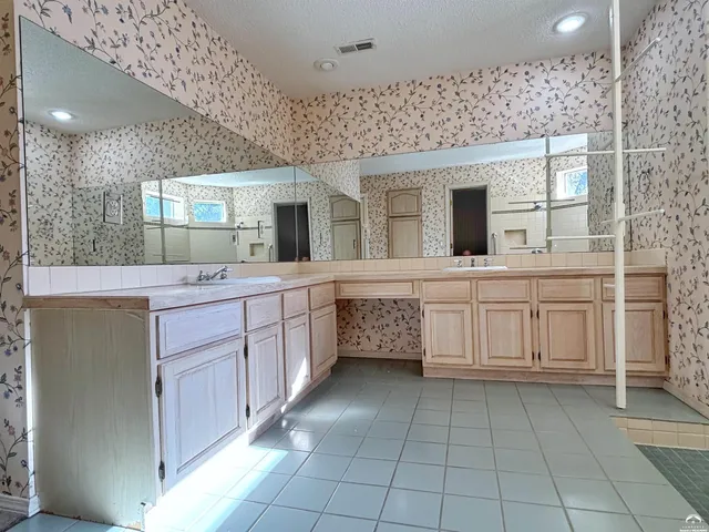 $450,000 | 3007 Trail Road, Lawrence, KS 66049