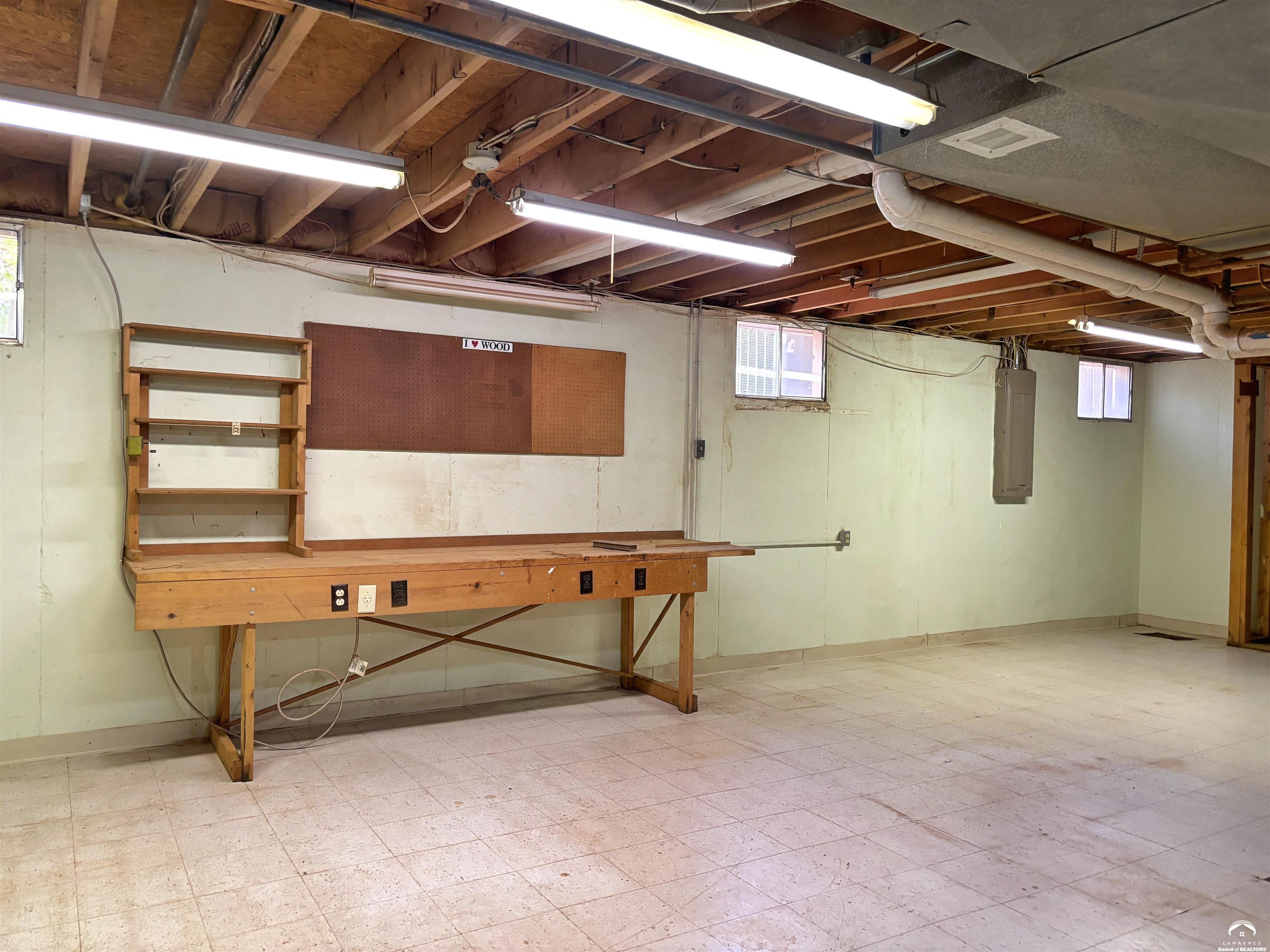 3007 Trail Road Lawrence, KS 66049 - Photo 55 of 70