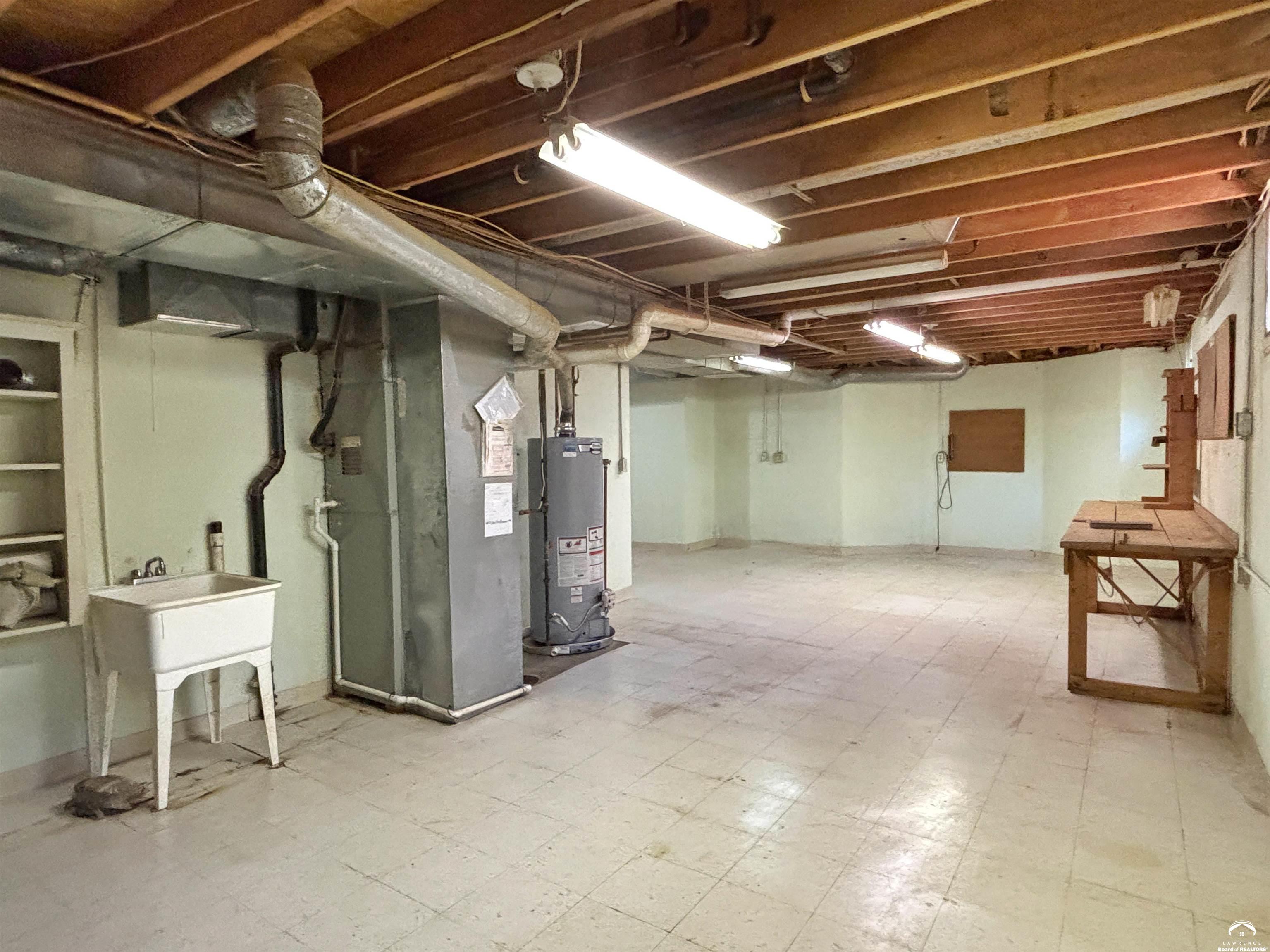 3007 Trail Road Lawrence, KS 66049 - Photo 57 of 70