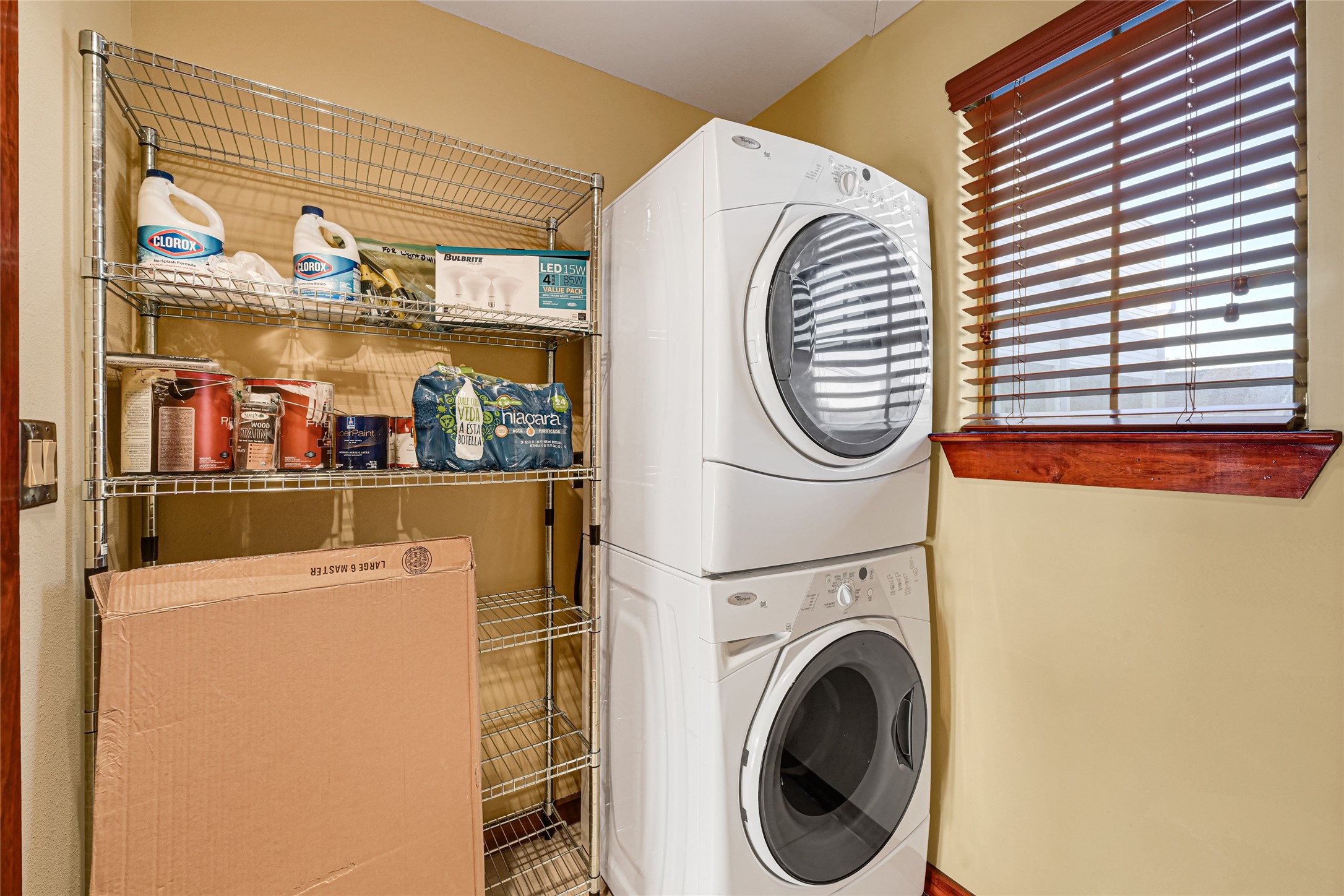 2900 Hamilton Street, Unit 25 Houston, TX 77004 - Photo 23 of 29 Laundry Room