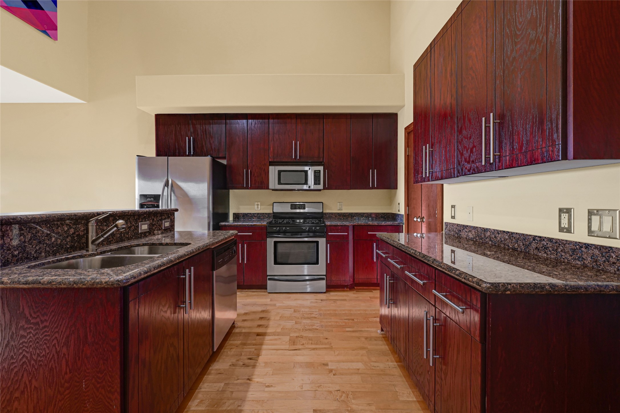 2900 Hamilton Street, Unit 25 Houston, TX 77004 - Photo 7 of 29 Kitchen