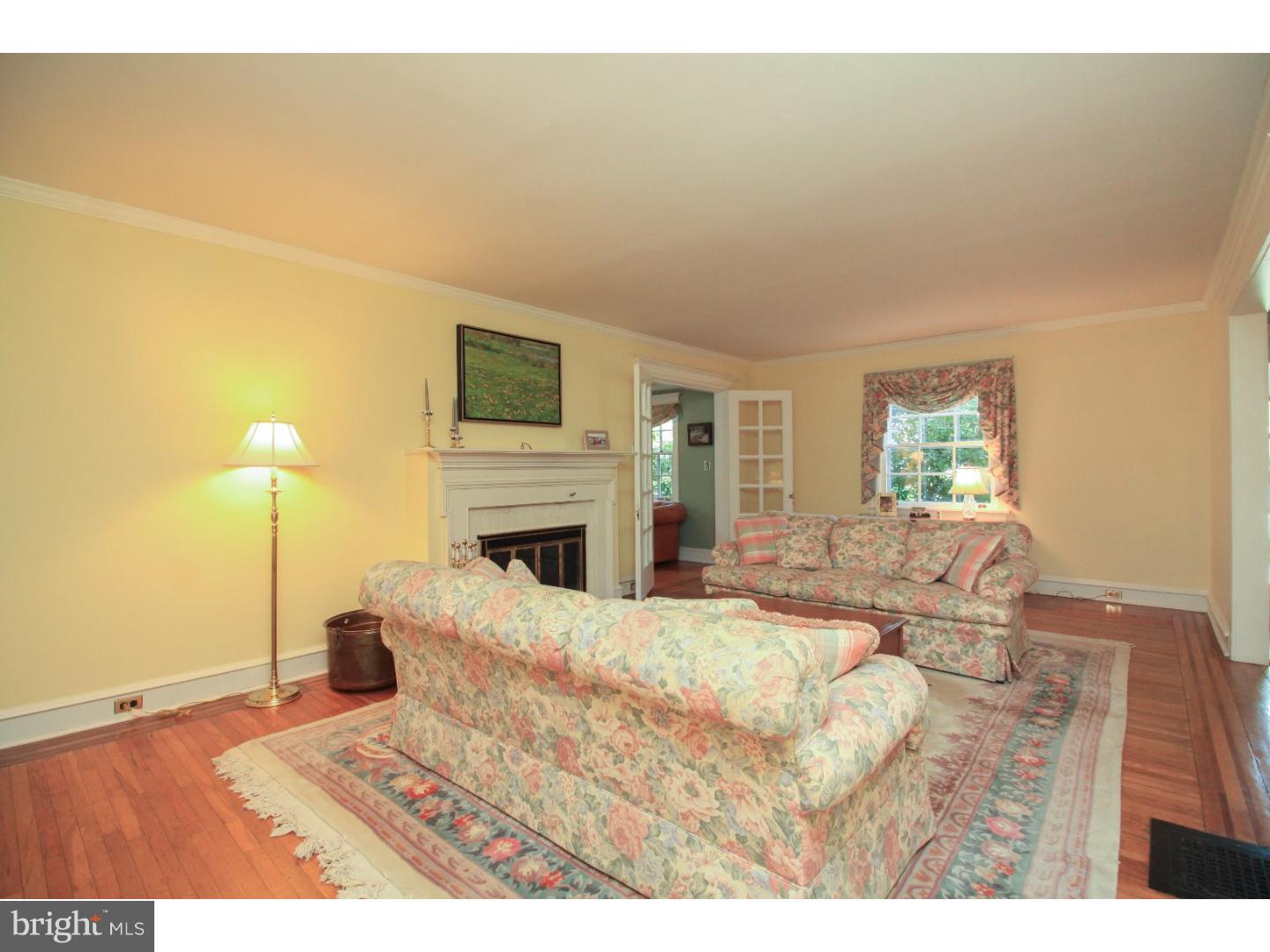 209 Chews Landing Road Haddonfield, NJ 08033 - Photo 5 of 25 Gallery Image 5