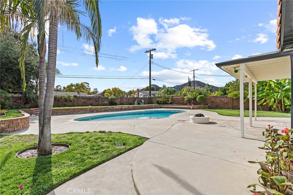 23642 Community Street West Hills, CA 91304 - Photo 33 of 38 a view of a patio with a fountain