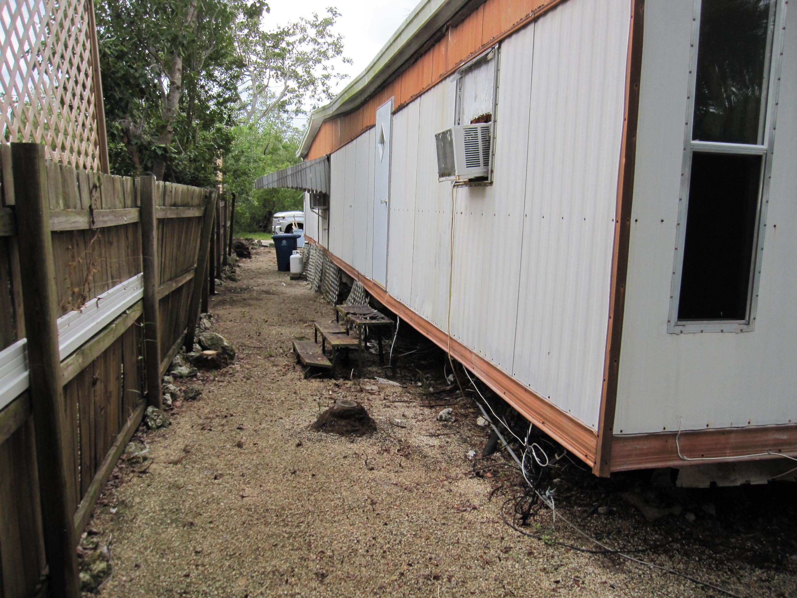 214 Trinidad Road Tavernier, FL 33070 - Photo 11 of 20 IMG_0890