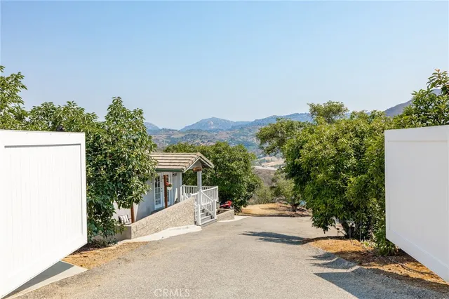$1,115,000 | 2125 Puerto Del Mundo, Fallbrook, CA 92028