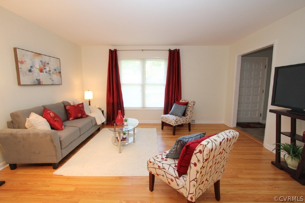 7213 Barkbridge Road North Chesterfield, VA 23832 - Photo 3 of 18 Renewed fresh look with paint - floors -