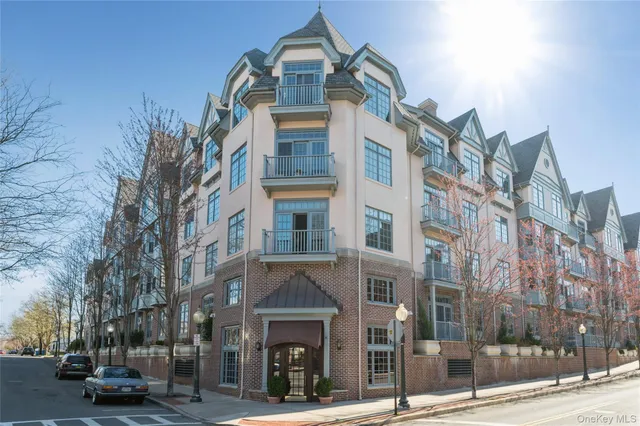 $4,995 | 55 1st Street, Unit 207, Pelham, NY 10803