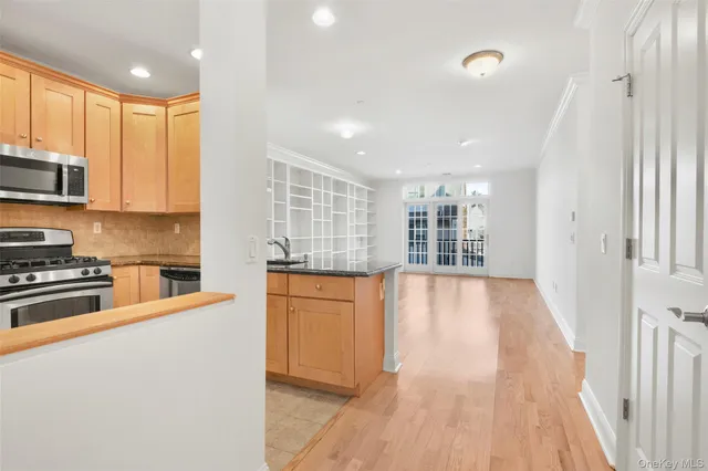 $4,995 | 55 1st Street, Unit 207, Pelham, NY 10803