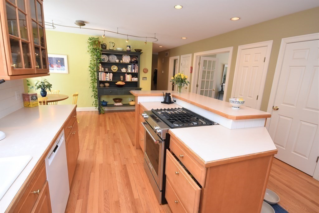 39 Summerfield Road Amherst, MA 01002 - Photo 16 of 42 Gallery Image 16