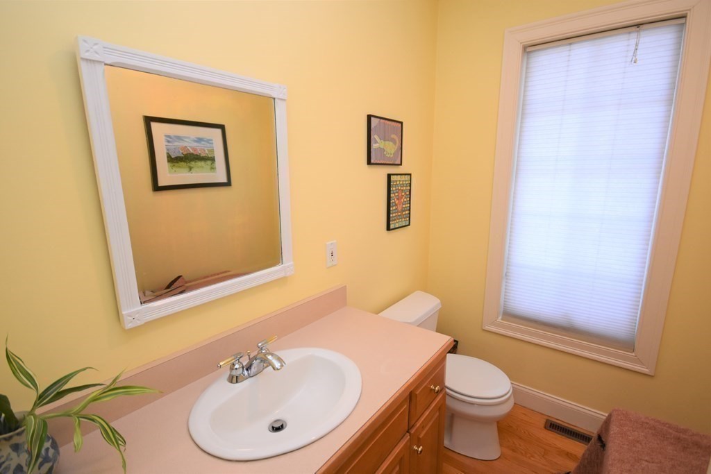 39 Summerfield Road Amherst, MA 01002 - Photo 22 of 42 Gallery Image 22