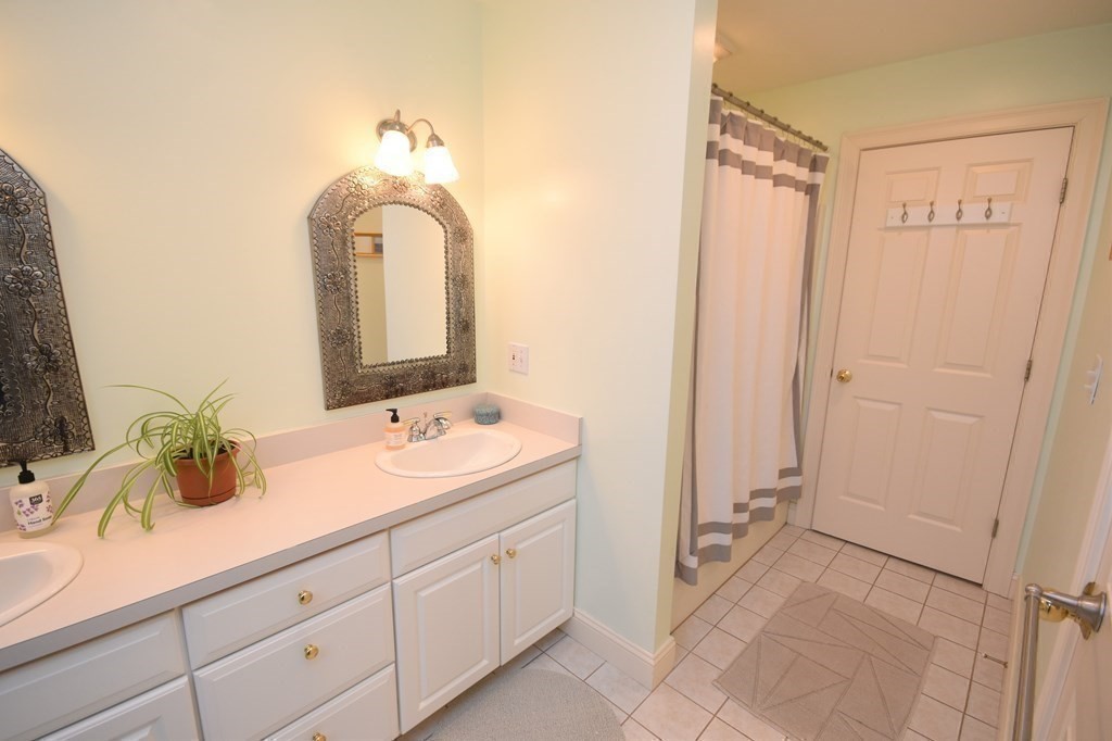 39 Summerfield Road Amherst, MA 01002 - Photo 37 of 42 Gallery Image 37