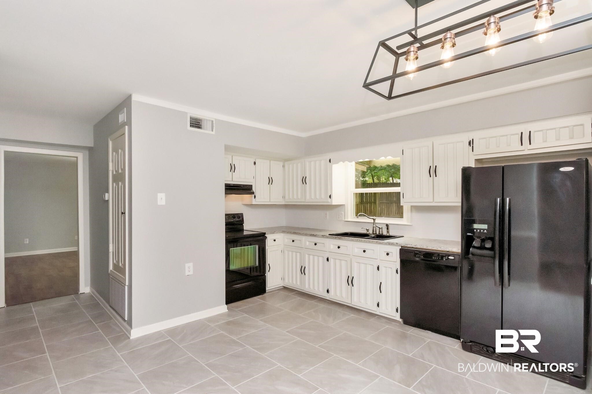 2301 Highpoint Drive East Mobile, AL 36693 - Photo 14 of 37